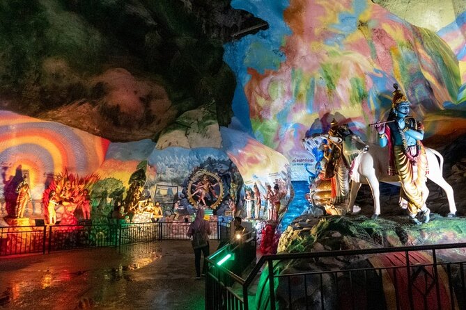 3-Hour Countryside and Batu Tour in Malaysia - Batu Caves and the climb to the temple cave