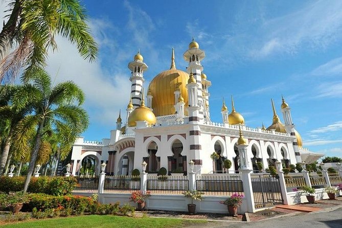 3-Night Cameron Highlands and Penang Tour from Kuala Lumpur - Penang’s temples, clan houses, and old Georgetown