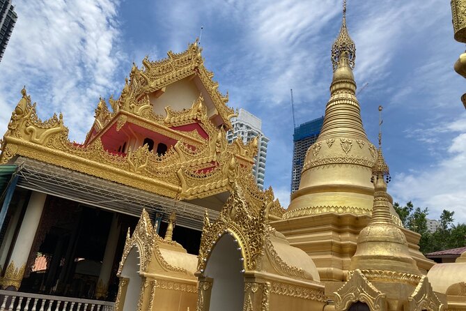 6-Hours Penang Private Tour - Seeing two Buddhist traditions side by side