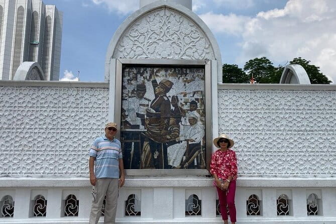 Airport Layover: Full-Day Batu Caves & Kuala Lumpur City Tour - Is this a smart Kuala Lumpur layover tour?