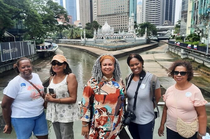 Airport Layover: Full-Day Batu Caves & Kuala Lumpur City Tour - Batu Caves and the 272-step test