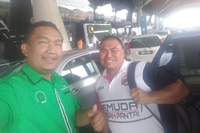 Airport Pickup / Drop off KLIA & KLIA 2 - The one-hour ride and what is included