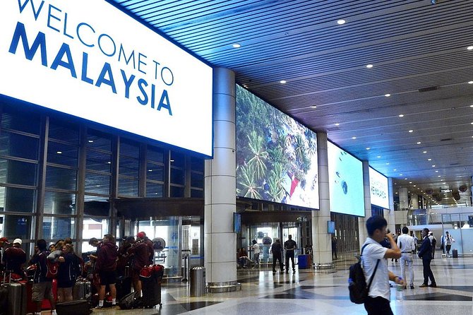 Arrival Transfer : Kuala Lumpur Airport - Small group comfort, with a limit of 14