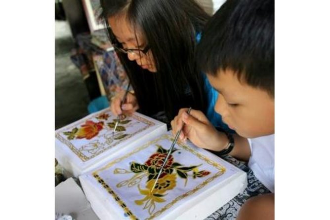 Batik Coloring Workshop by myBatik - Choosing your pattern and learning the wax-resist method
