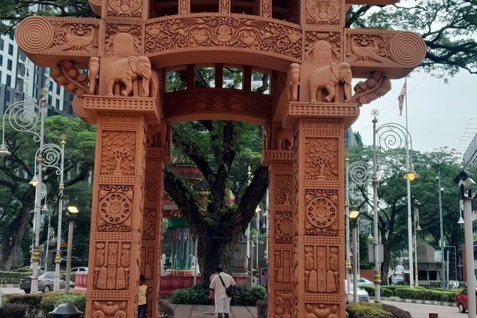 Batu Cave and Kuala Lumpur Heritage Tour by Train and Walking - Central Market, the Natural Finish