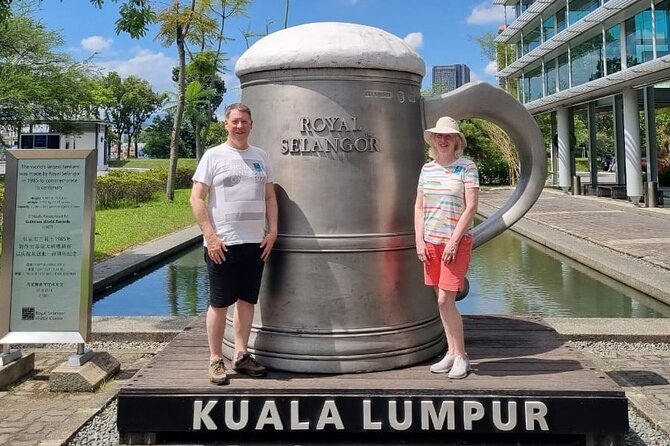Batu Caves & Malaysian Handicraft Tour: Pewter & Batik Experience - Practical tips for a smoother visit