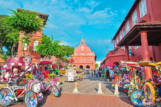 Batu Caves & Putrajaya Highlights: Landmarks & Botanical Garden - What the guide and private format add