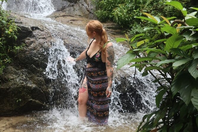 Batu Caves, Waterfalls, Hotspring, Batik & Pewter Tour with Lunch - Jadi Batek Gallery: make something of your own