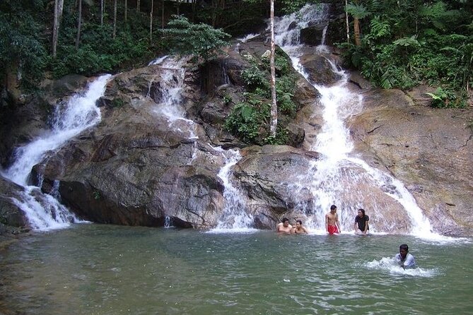 Batu Caves, Waterfalls, Hotspring, Batik & Pewter Tour with Lunch - Clothing and packing advice that actually matters