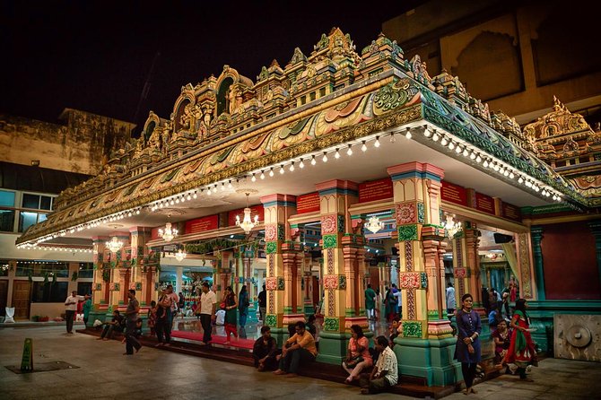 Best of KL at Night – Iconic Sights, Local Life & City Lights - Petronas Twin Towers: A Ten-Minute Photo Stop