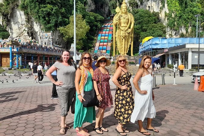 Budget Tour: Kuala Lumpur Full-Day City Tour - Petronas Twin Towers and KLCC Park