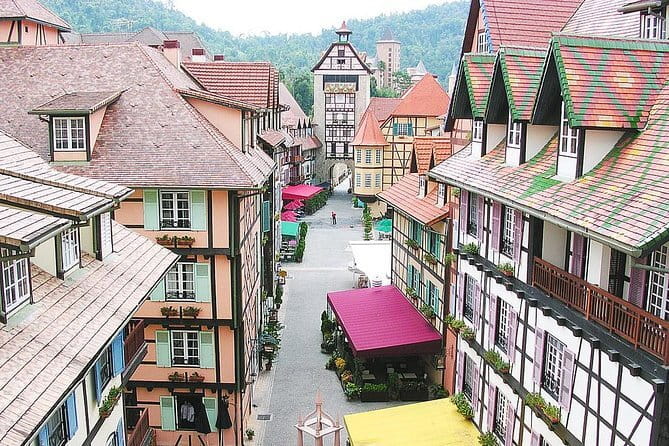 Bukit Tinggi French Village Day Trip Tour from Kuala Lumpur - Leaving Kuala Lumpur for the cool hills