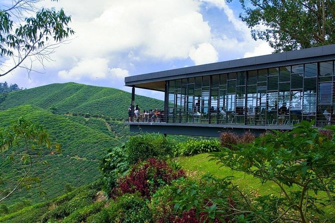 Cameron Highlands Tour from Kuala Lumpur - Leaving Kuala Lumpur at 7 a.m.
