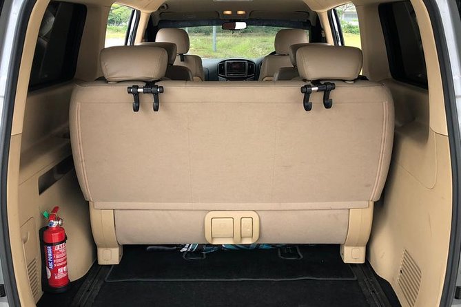 ~Chauffeur: Johor Bahru to Singapore MPV Transfer - A private border crossing from Johor Bahru