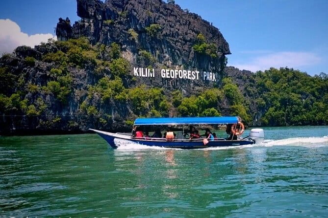 Combo Langkawi Cable Car & Sky Bridge With Mangrove Private Boat - Crossing the 125-metre Langkawi Sky Bridge
