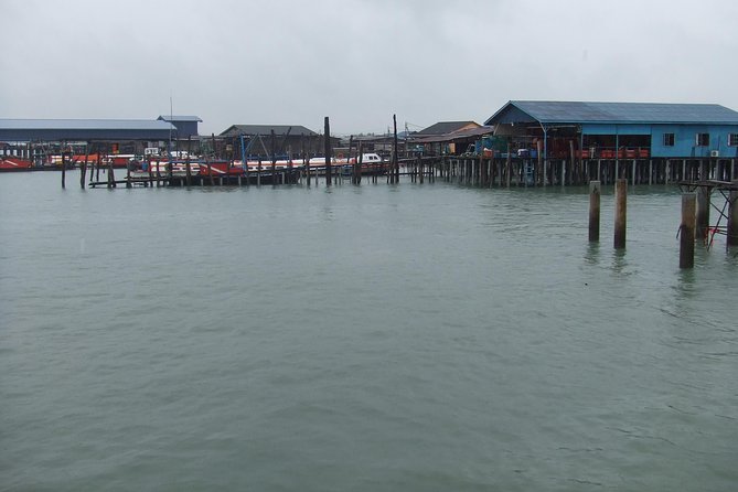 Crab Island Tour with Boat Ride & Lunch - Thean Hou Temple on Robson Heights