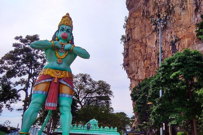 Day Trip from Port Klang Kuala Lumpur Famous Landmarks with Lunch - Pewter and batik: two short craft stops