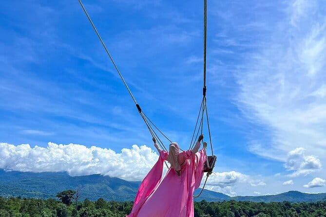 Day Trip Kundasang Sabah - Crossing the Tamparuli Suspension Bridge