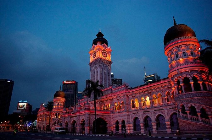 Discover The Best of Kuala Lumpur by Night - Chan See Shu Yuen Temple and Chinese Design