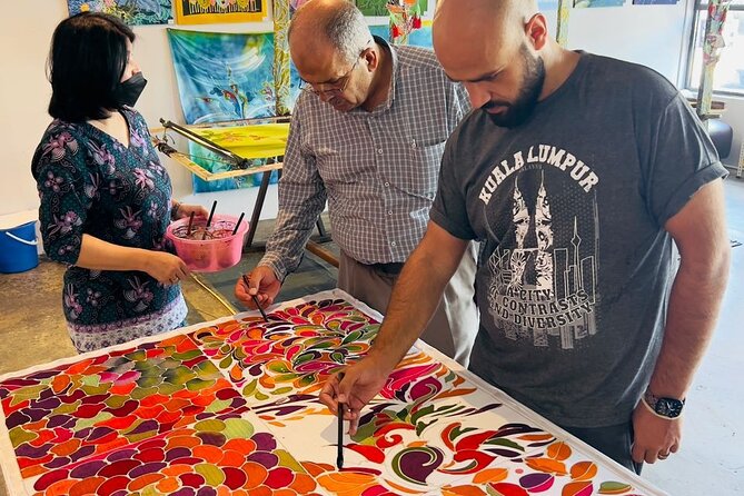 Exclusive Private Genting Tour - East Coast Batik: watch the craft take shape