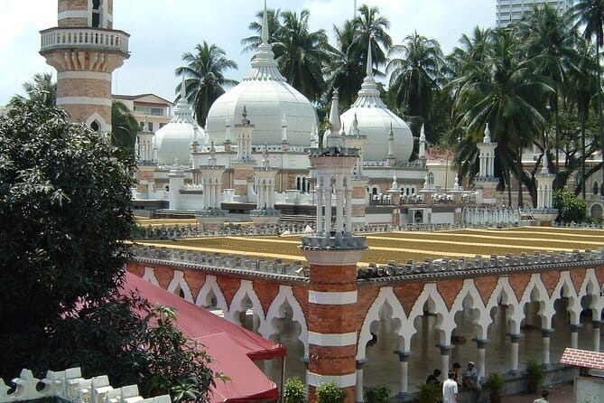 Experience Old Part and New Part of Kuala Lumpur City by Foot - River of Life and the city’s starting point