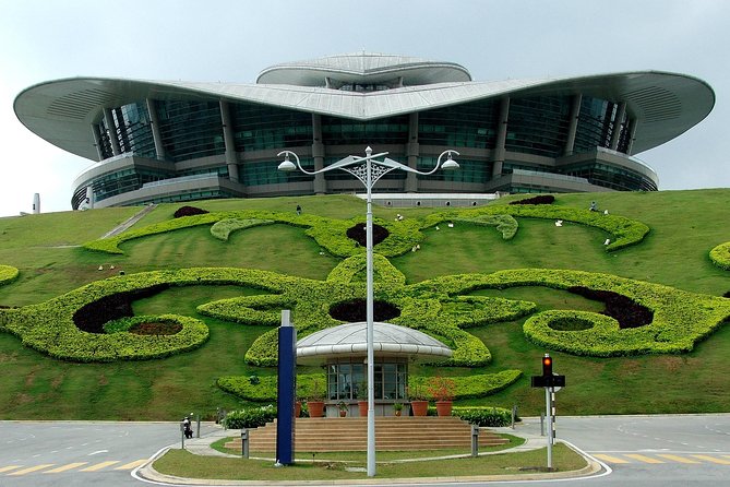 Exploring Putrajaya: A Half-Day Sightseeing Tour - What the $57 price really covers