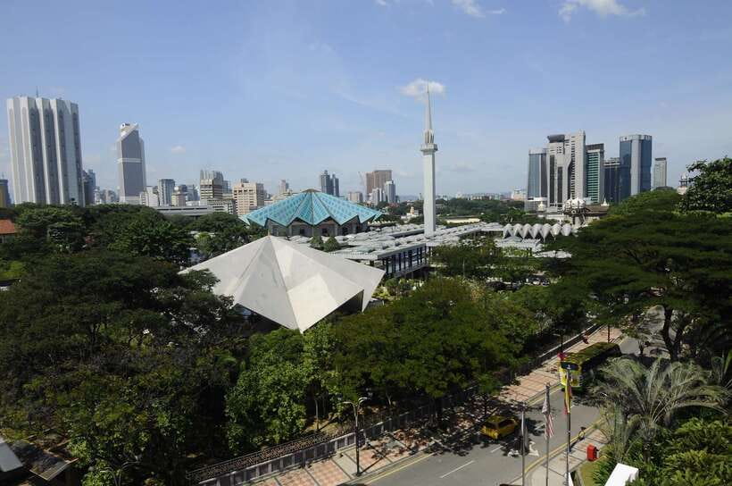 From Kuala Lumpur: Batu Caves Cultural Temple Tour - Passing Brickfields and Little India