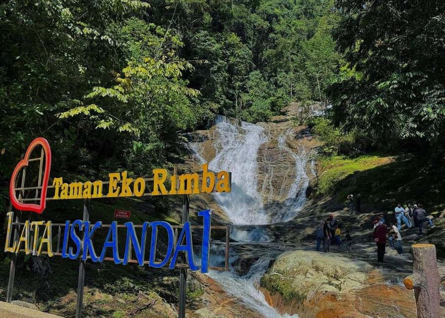 From Kuala Lumpur: Cameron Highlands Day Tour with Lunch - What the guides add to the day