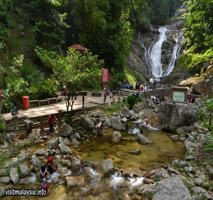 From Kuala Lumpur: Cameron Highlands Day Trip with Transfers - Butterfly Park: color, insects, and walking paths