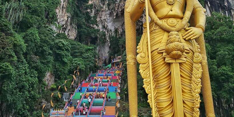 From Kuala Lumpur: Colmar Tropicale and Batu Caves Day Trip - The driver guide and the shared vehicle