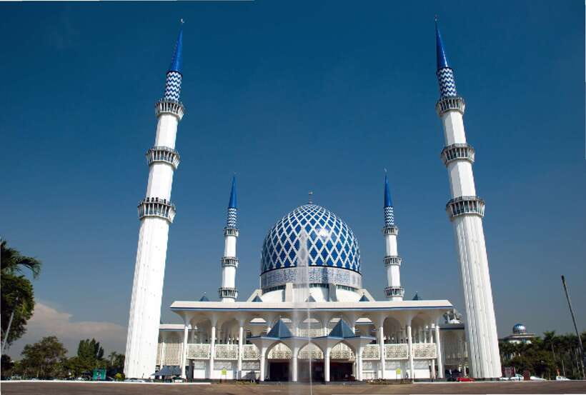 From Kuala Lumpur: Crab Island Tour with Seafood Lunch - The return to Kuala Lumpur includes quick photo stops