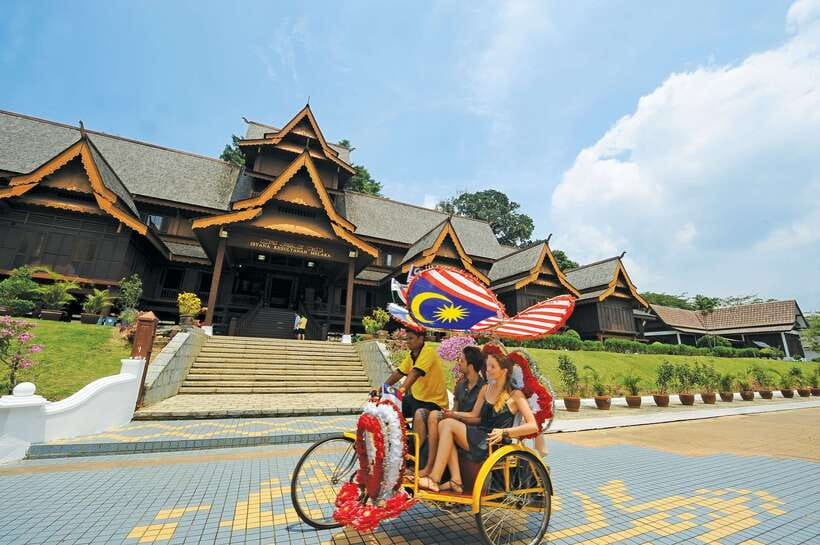From Kuala Lumpur: Full-Day Historical Tour of Malacca - Cheng Hoon Teng and three faith traditions