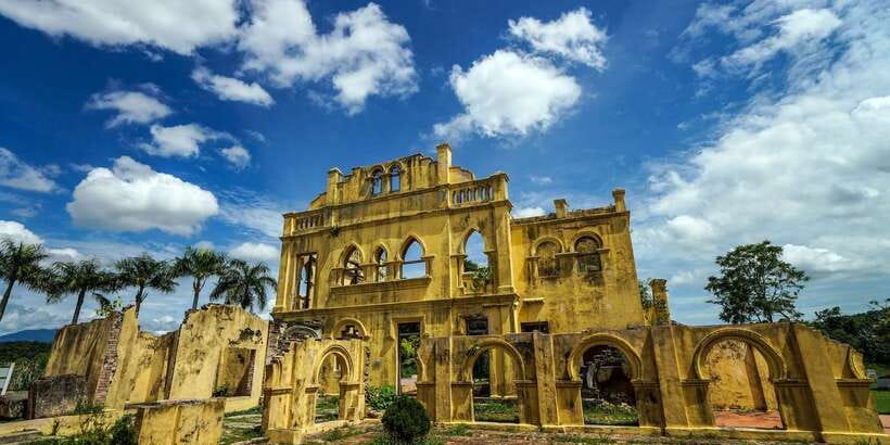 From Kuala Lumpur: Full-Day Tour to Ipoh - Perak Tong, Sam Poh Tong, and Kek Look Tong