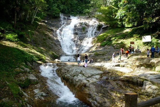 Full-day Cameron Highlands Tour - Leaving Kuala Lumpur for the Cameron Highlands