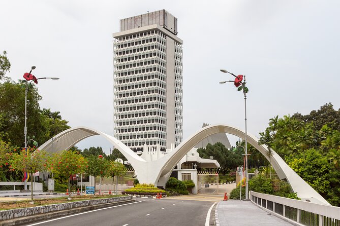 Full Day Kuala Lumpur City Tour with Petronas Twin Tower Tickets - National Palace and National Monument