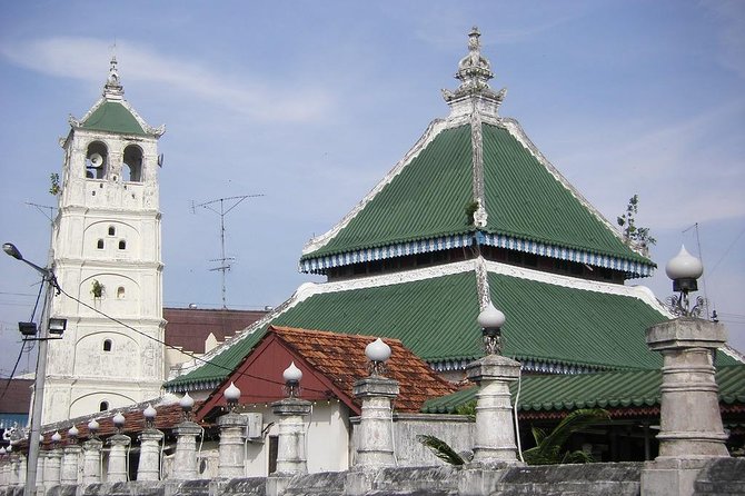 Full Day Malacca Tour from Kuala Lumpur - Christ Church and Dutch Square deliver the classic Malacca view