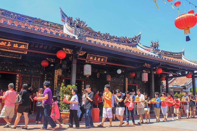 Full Day Malacca Tour from Kuala Lumpur - Cheng Hoon Teng Temple adds a different voice
