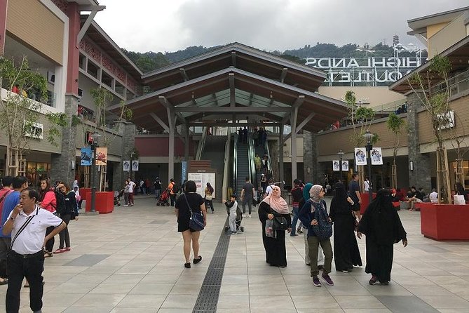 Genting Highland Full Day Tour :Exclusive Deal - Chin Swee Caves Temple and its forest setting