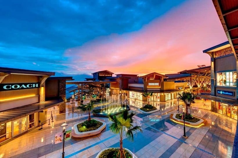 Genting Highland: Premium Outlets Cable Car - The ten-minute ride to SkyAvenue