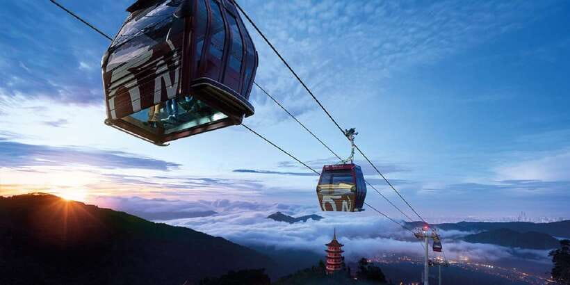 Genting Highland: Private Day Trip from Kuala Lumpur - Casinos and theme parks at the mountaintop