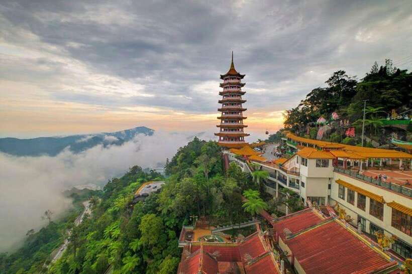 Genting Highlands Private Day Trip with Batu Caves - Leaving Kuala Lumpur for Genting Highlands