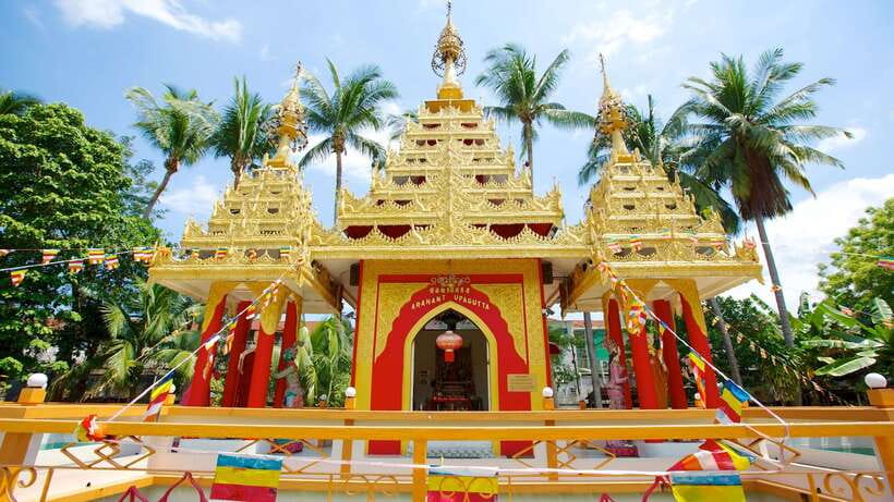 George Town: 5-Hour Penang Island City Tour - Wat Chayamangkalaram and the reclining Buddha