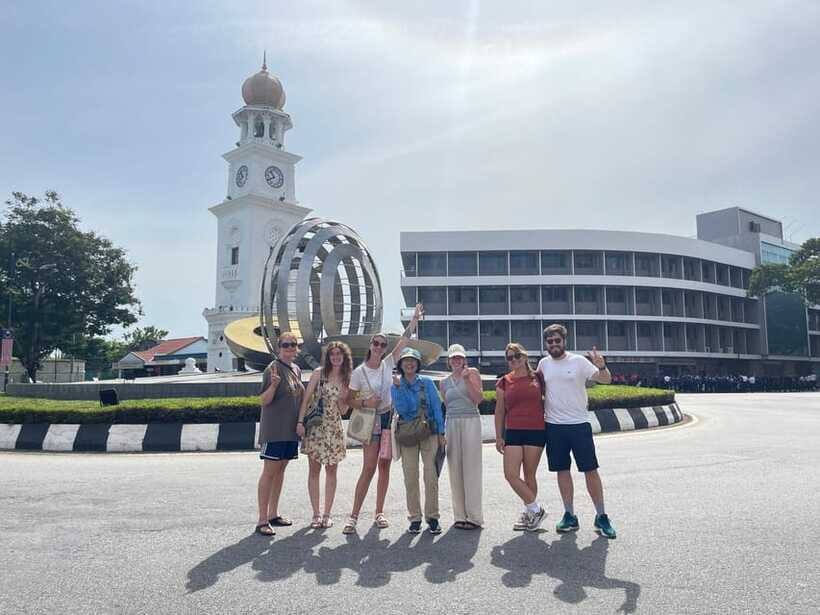 George Town: Heritage Walking Tour with Street Food Tasting - The Goddess of Mercy Temple and respectful visits