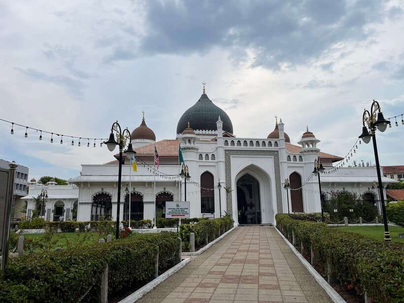 George Town: Heritage Walking Tour with Street Food Tasting - Is $60 a fair price in George Town?
