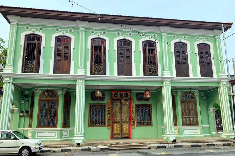George Town: Private Half-Day Historical City Tour - The Guide Makes The Difference