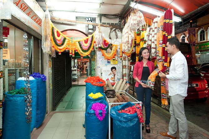 Half Day Batu Caves Group Tour in Kuala Lumpur Including Pickup - What the guide adds to the route
