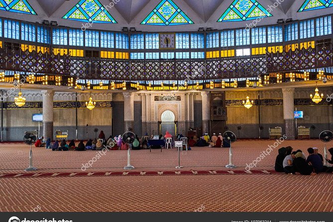 Half Day City Tour ( 4 hours ) - Remembering Malaysia at the National Monument