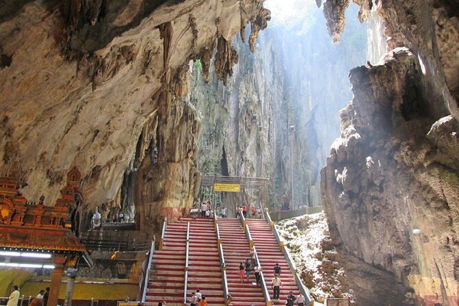 Half Day Cultural And Batu Caves Tour in Kuala Lumpur - Guides, vehicles, and the pace of the day