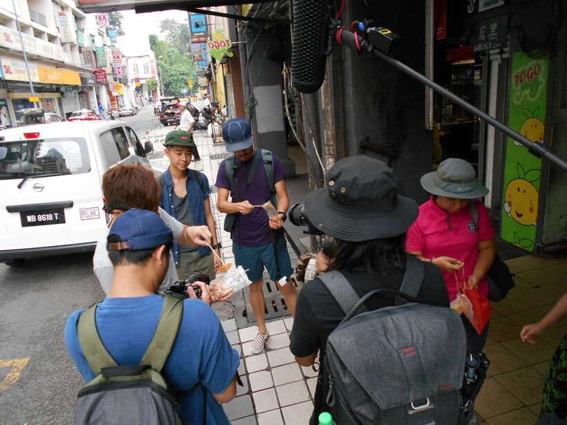 Hidden Kuala Lumpur: 4-Hour Bike Tour - Starting near Kuala Lumpur City Gallery and Merdeka-era landmarks