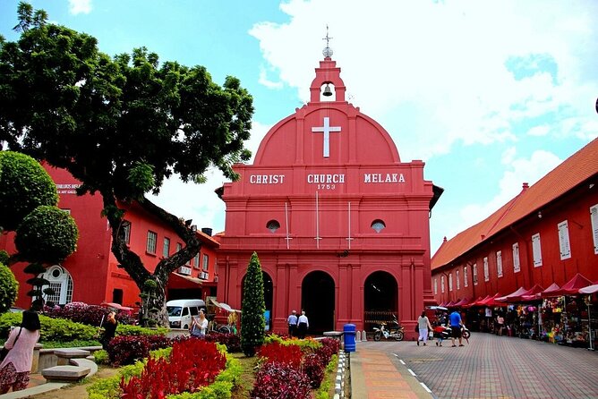 Historical Guided Tour in Melaka from Kuala Lumpur with Lunch - The two-hour road to Bukit China